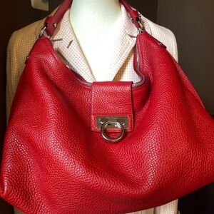 Salvatore Ferragamo FANISA Pebbled Leather handbag. Large. Excellent condition!